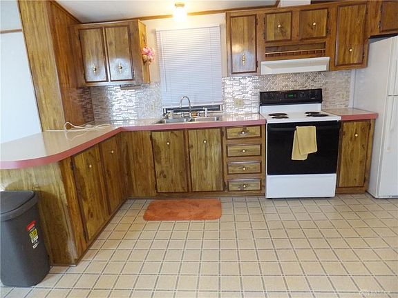 4th image of 5124 Sierra Cir W