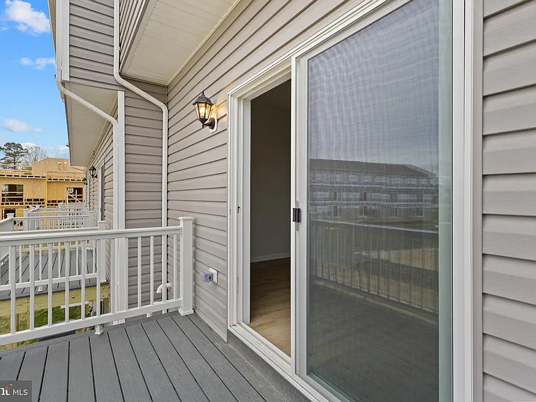 107 Clinton St — Photo 14