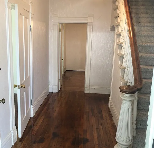 510 E 2nd St — Photo 9