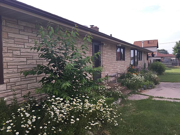 2nd image of 221 Hemlock St