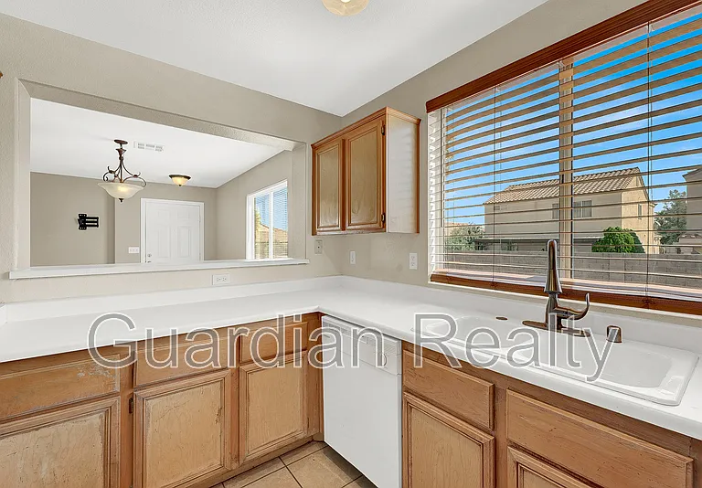 76 Belle Maison Ave — Photo 7