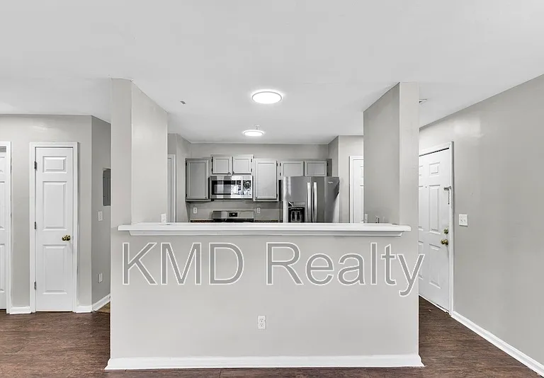 1638 Arlyn Cir #A — Photo 2