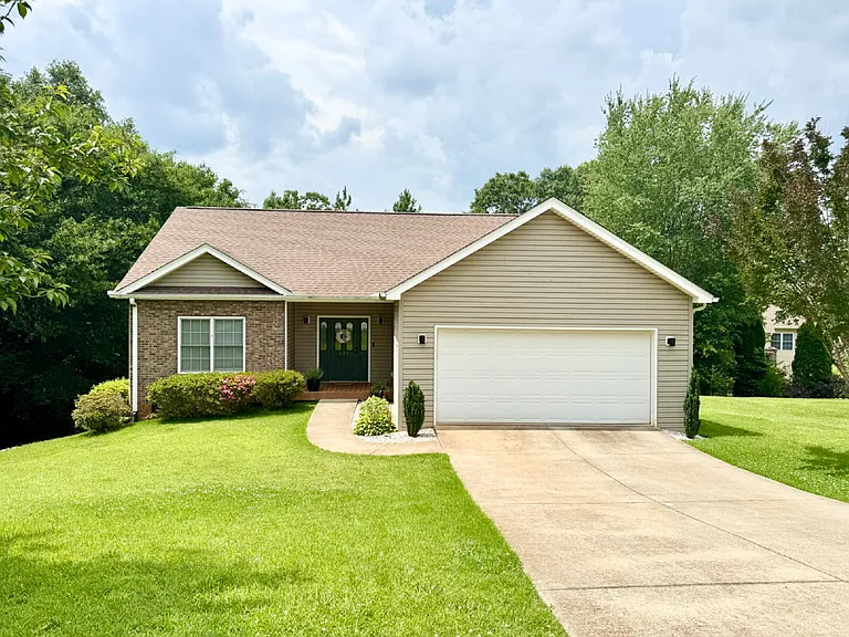 214 Providence Ct — Photo 1