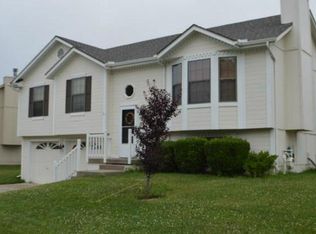 304 Copeland Dr, Greenwood, MO 64034