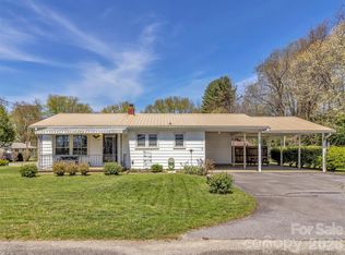 68 Skyview Dr, Waynesville, NC 28786