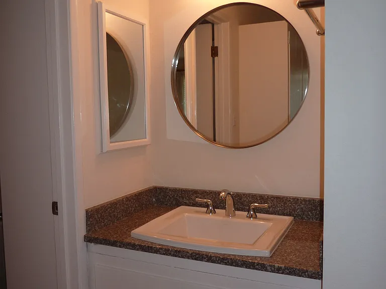 1144 Edwards St #D — Photo 4
