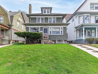 2742 N Downer AVENUE, Milwaukee, WI, 53211