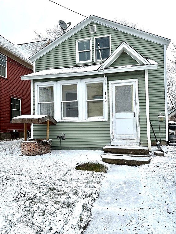 132 N Main St, Lyndonville, NY 14098 Zillow