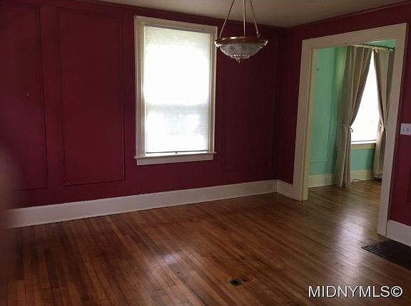 2nd image of 1 Jewett Pl