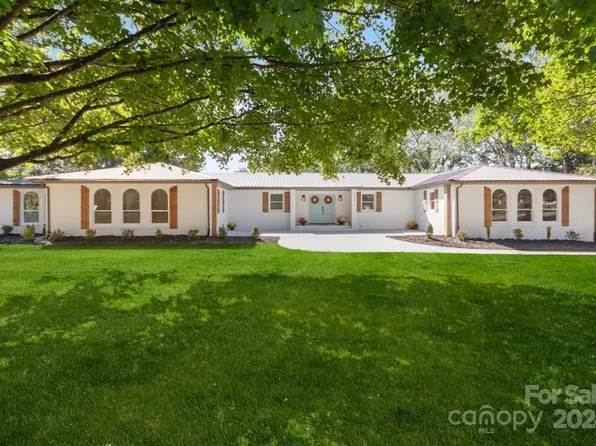 513 Delview Rd, Cherryville, NC 28021
