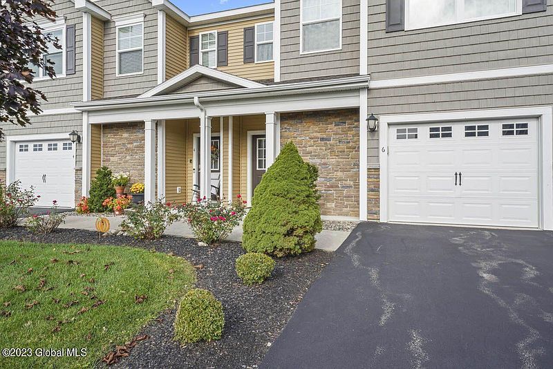 3rd image of 6 Stacey Court