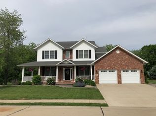 57 Woodcrest Dr, Bethalto, IL 62010
