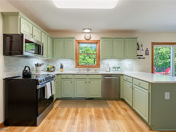 5th image of 5341 Newton Falls Rd