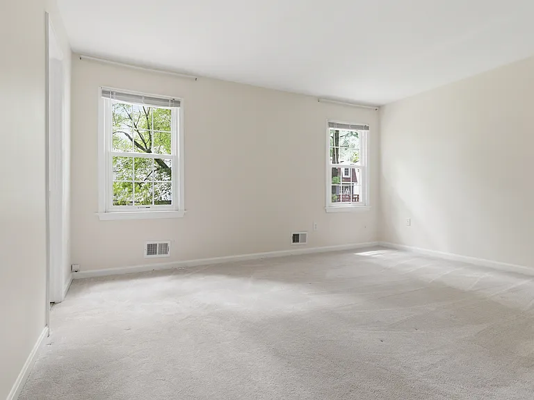 8747 Arley Dr — Photo 16