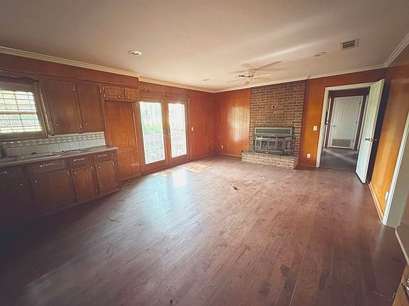 4th image of 1244 Floyd Rd