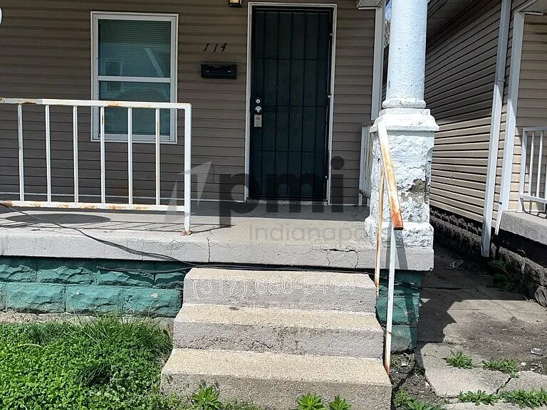 114 Adler St — Photo 1