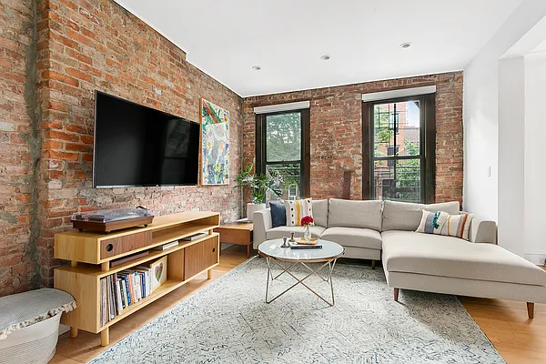 Sold by Compass | media 2