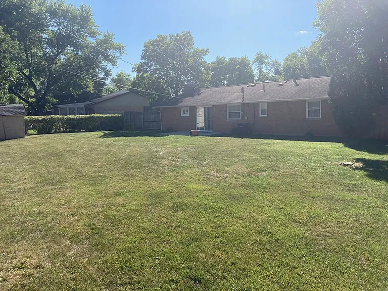 3700 Caracas Dr — Photo 31