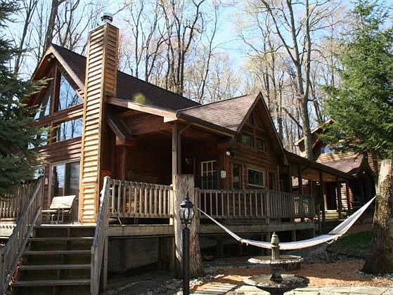 1st image of 113 Woodlands Hill Ln