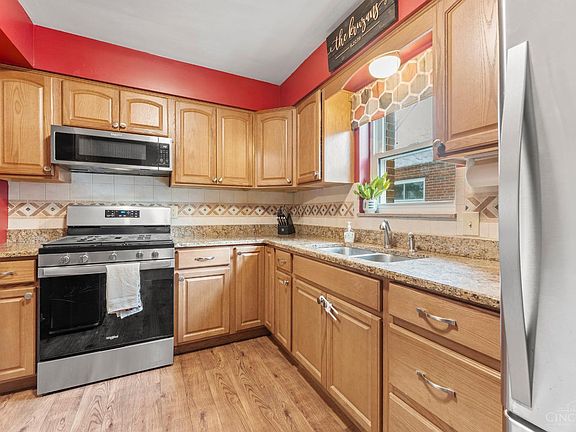 3rd image of 1465 Dordine Ln