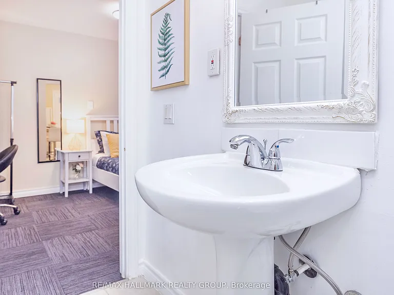 456 Bronson Ave #4 — Photo 17