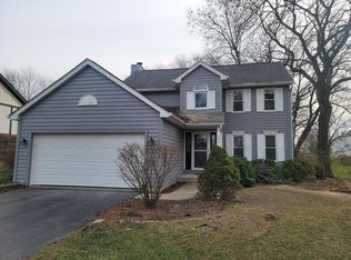 1350 Leverenz Rd, Naperville, IL 60564