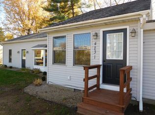 4231 Aspen St, Sawyer, MI 49125