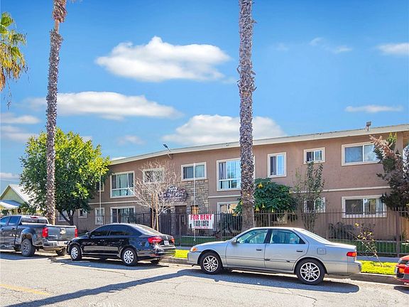 3rd image of 2032 W Linden St