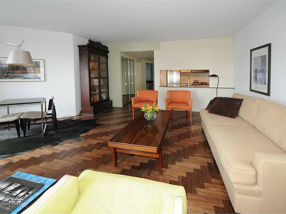 1st image of 150 W 56th St APT 2903