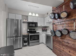 5808 Royal Ridge Dr, Springfield, VA 22152