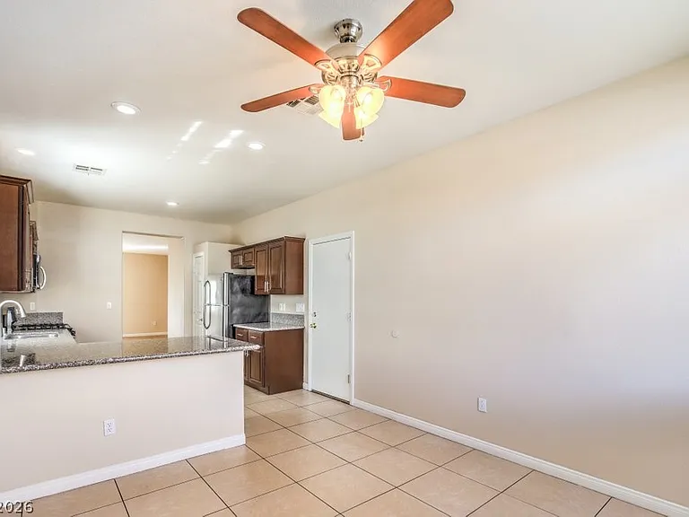 9629 Sound View Ave — Photo 15