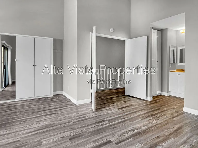4082 Mahaila Ave #E — Photo 17