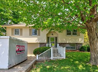 1712 Rolling Hills Loop, Council Bluffs, IA 51503