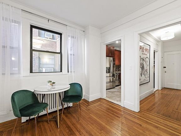 4th image of 150 E 93rd St APT 2B