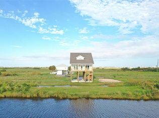 18026 Shaman Dr, Galveston, TX 77554