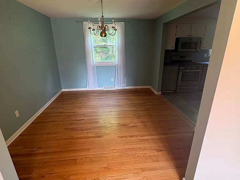 5250 Longridge Rd — Photo 8