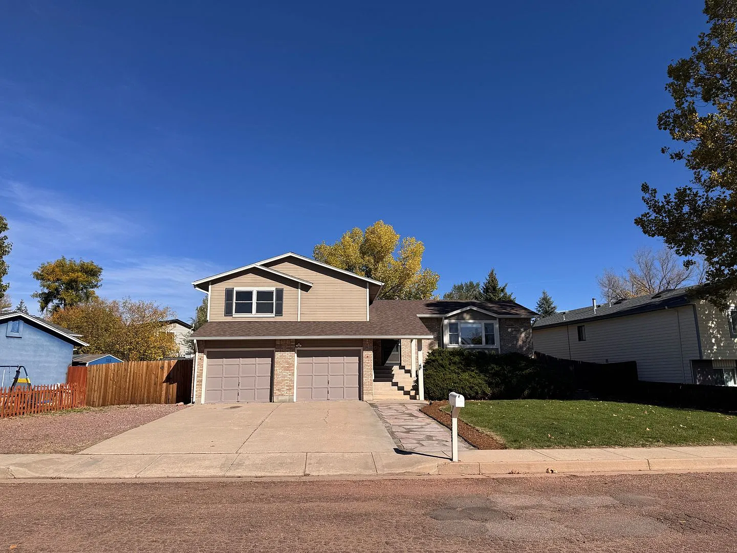 3 Bedroom, 2.5 Bath with AC — Photo 2