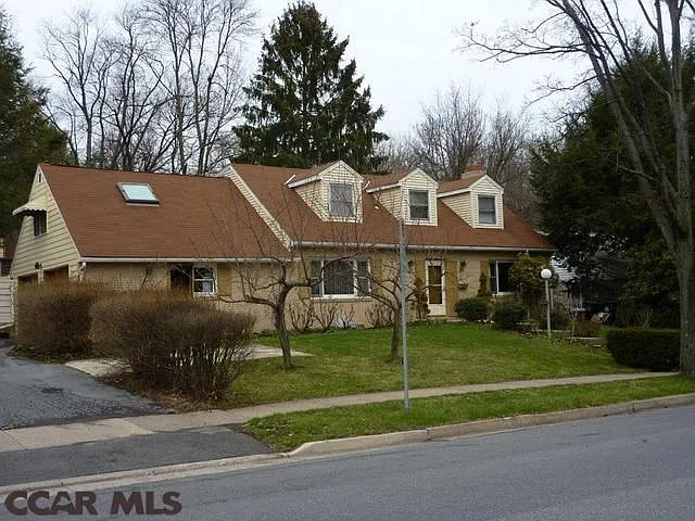 219 E Waring Ave photo 1