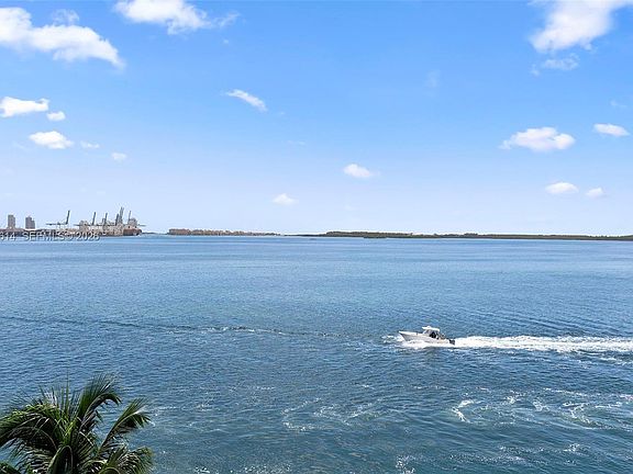 4th image of 800 Claughton Island Dr APT 505
