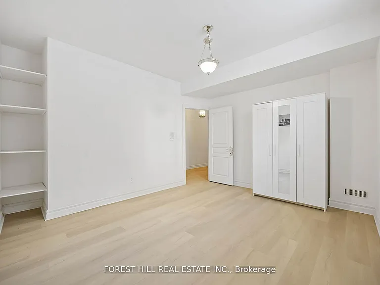 42 Cotswold Cres #LOWER — Photo 15