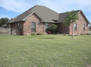 1614 Silver Oak Dr, Blanchard, OK 73010