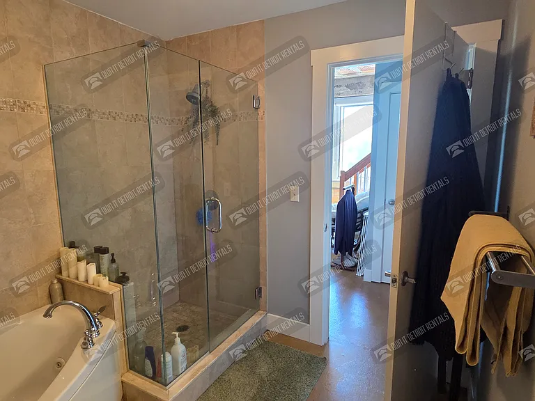 2915 John R St — Photo 25