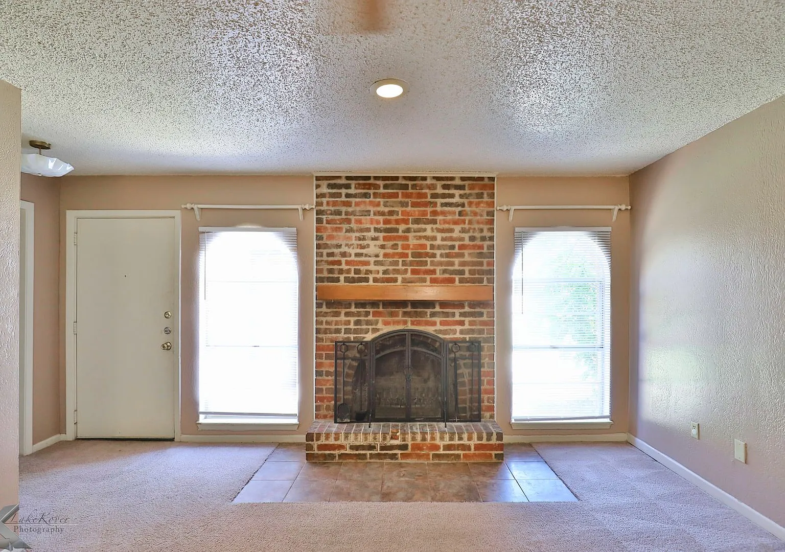3/2/2 DUPLEX near ACU! — Photo 4