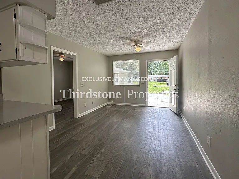 1160 Comanche St #2 — Photo 6