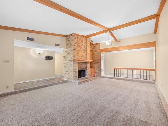 5th image of 3033 Castle Rock Ln