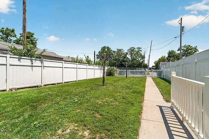 256 S Washington St #BASEMENT — Photo 22