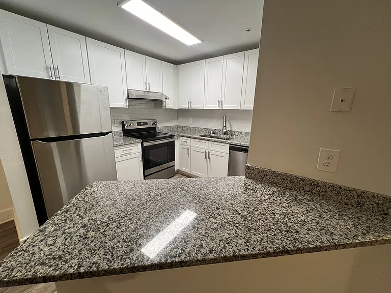 Wesley St. Claire Apartments at Lawrenceville — Photo 97