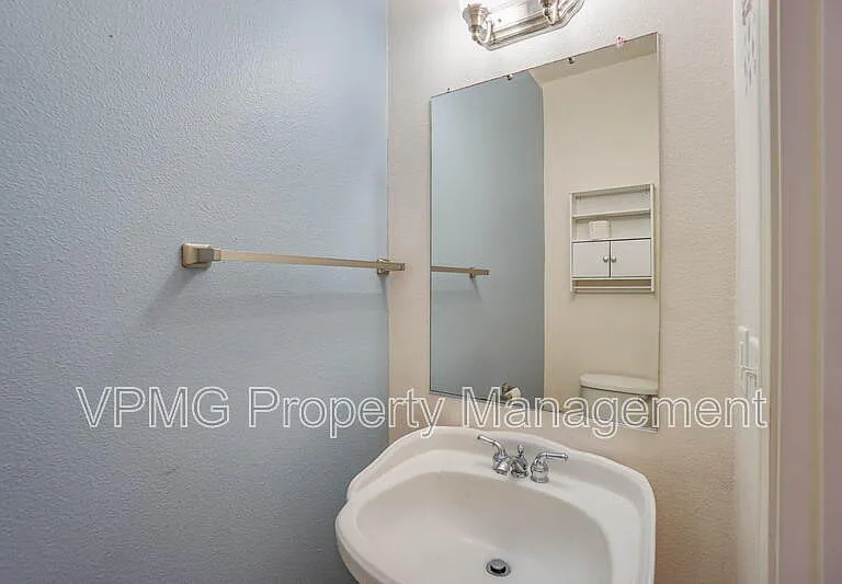 8907 NE 84th St — Photo 15