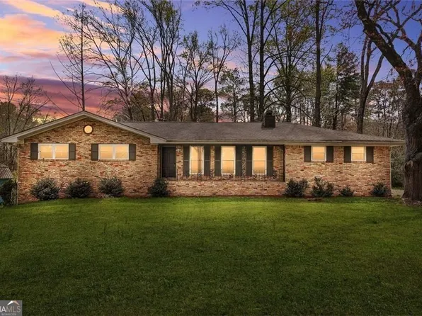 6428 Melrose Dr, Douglasville, GA 30134
