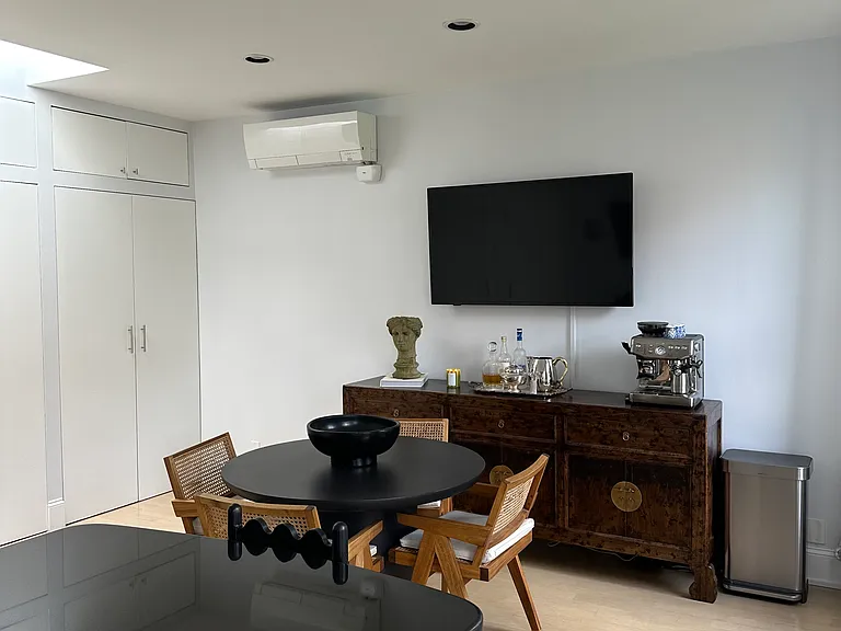 117 Milton St #3 — Photo 6